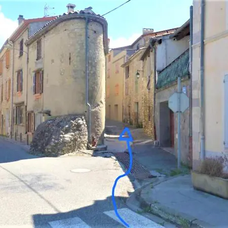 Maison de village climatisée refaite à neuf * Estoublon